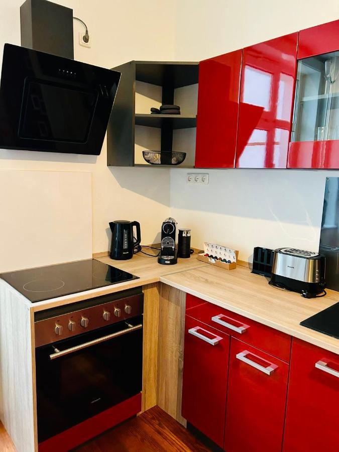 Sadebo Apartments Altstadtflair Naehe Bahnhof Lübeck Eksteriør billede