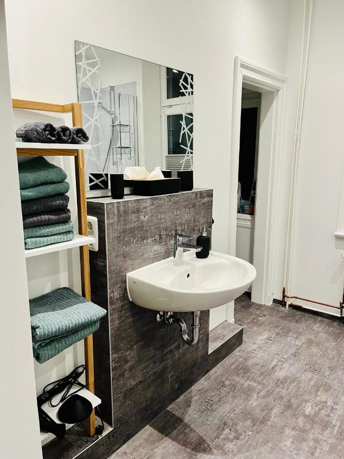 Sadebo Apartments Altstadtflair Naehe Bahnhof Lübeck Eksteriør billede